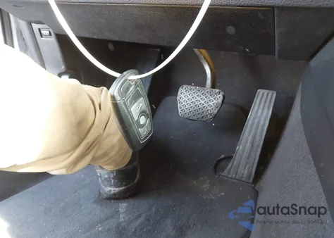 2013 BMW 328I xDrive z USA, uszkodzony, nr VIN WBA3B5C55DF593060